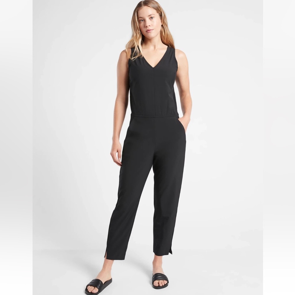 Athleta Brooklyn Jumpsuit Sleeveless V Neck Jogger Style Jumper Romper Black 10